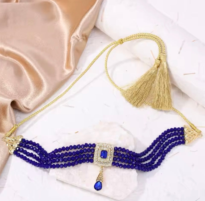 Collier M traditionnel