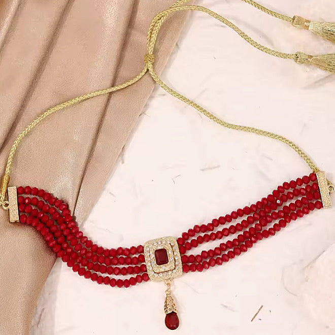 Collier M traditionnel